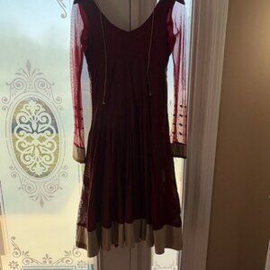 Beautfiul Eclectic Women's Dress (calf-length depending on height)